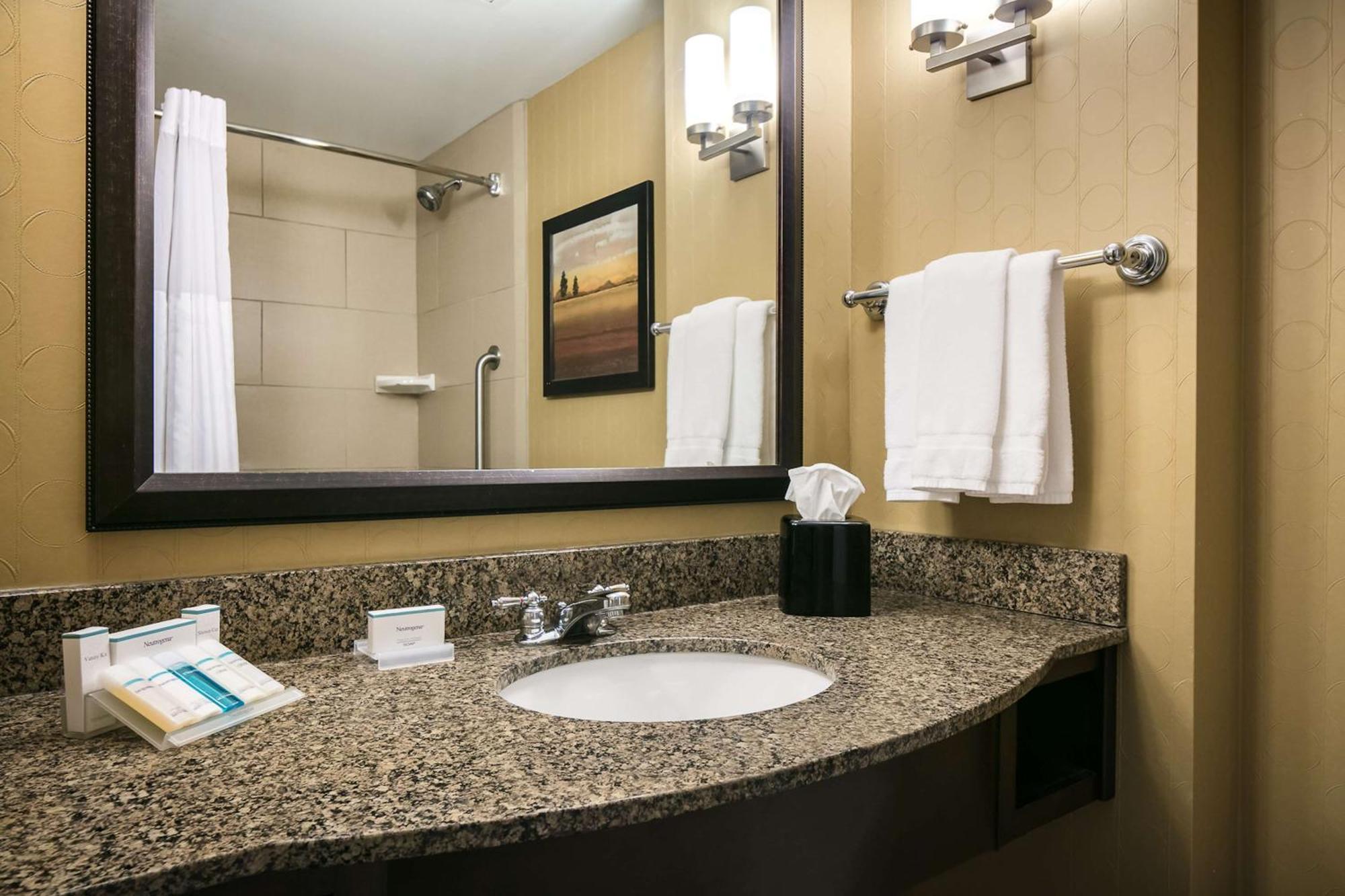 Hilton Garden Kansas 3*